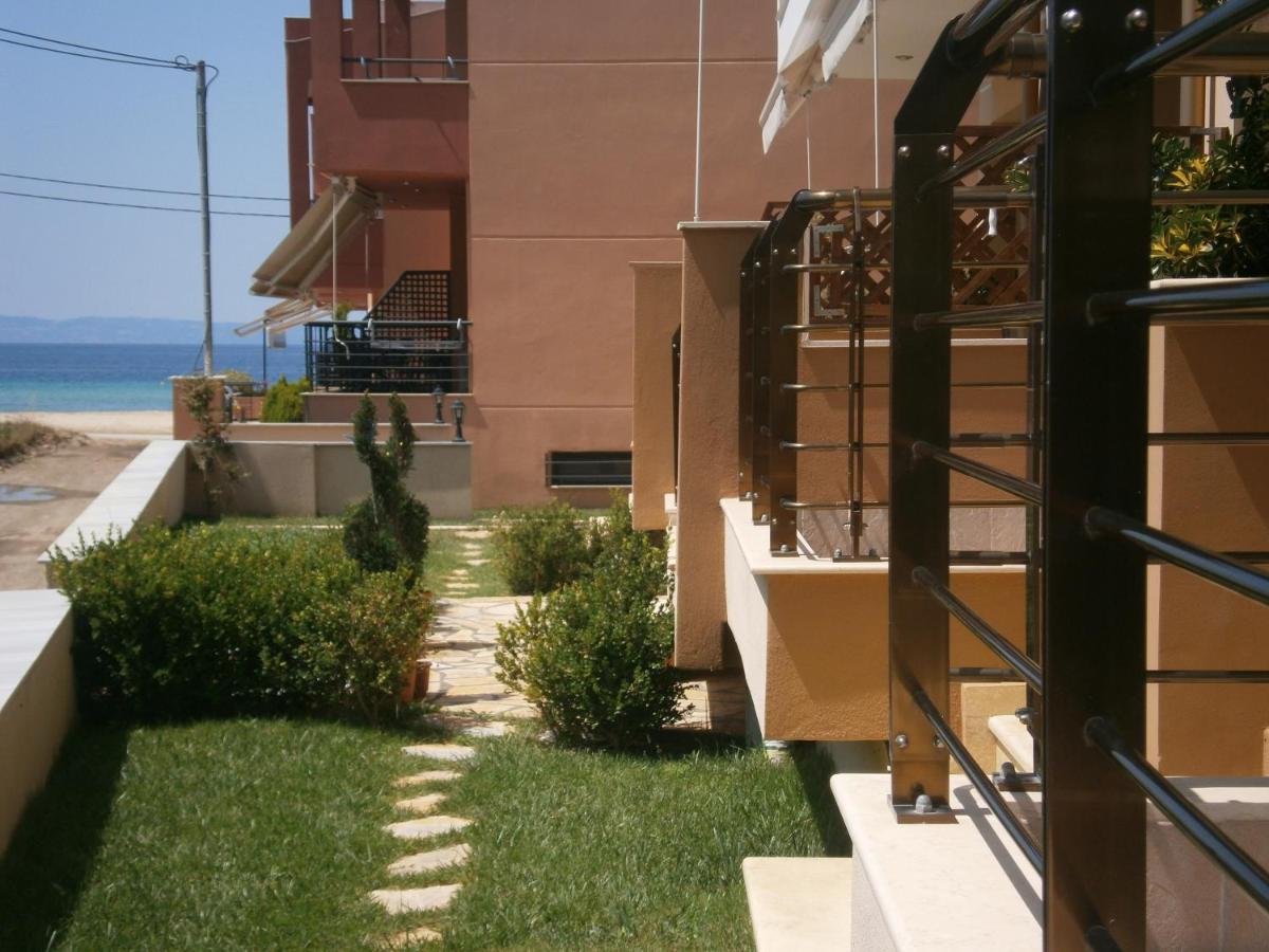 Dafni'S Seaside Luxury Studios Никити Экстерьер фото