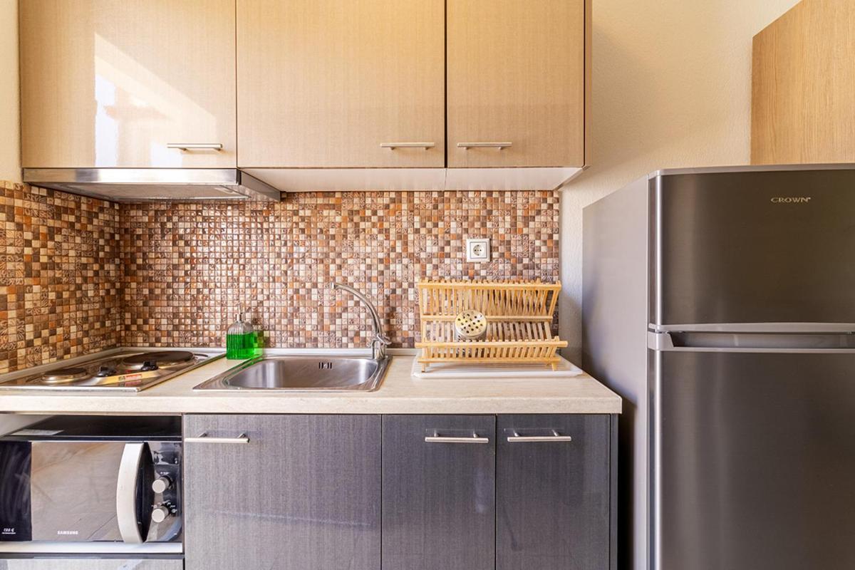 Dafni'S Seaside Luxury Studios Никити Экстерьер фото