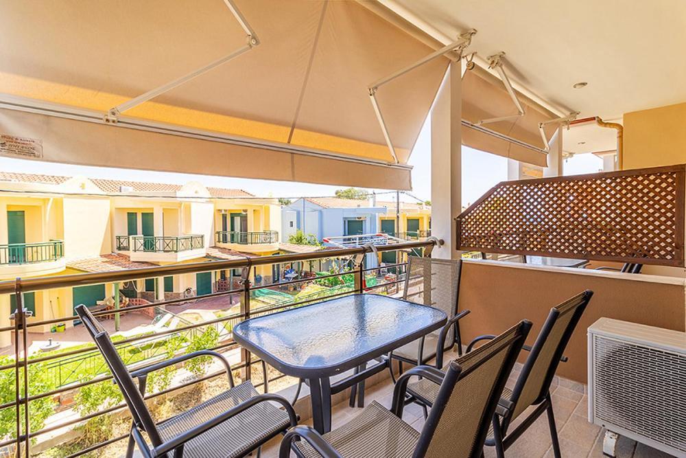 Dafni'S Seaside Luxury Studios Никити Экстерьер фото